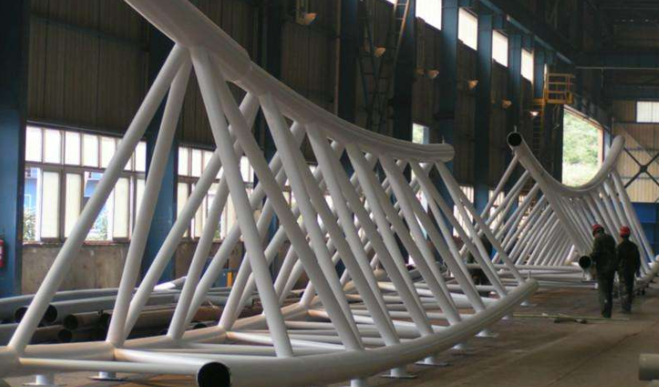 本溪管廊钢结构与桁架结构的管道支架应该如何区分